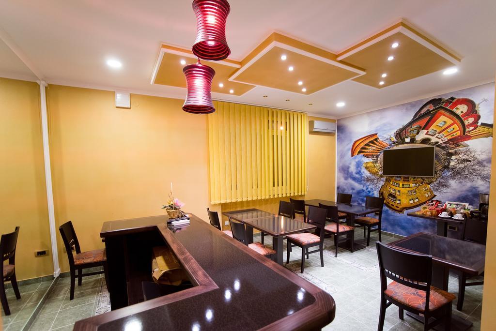 Guest House Mali Homtel 수보티차 외부 사진